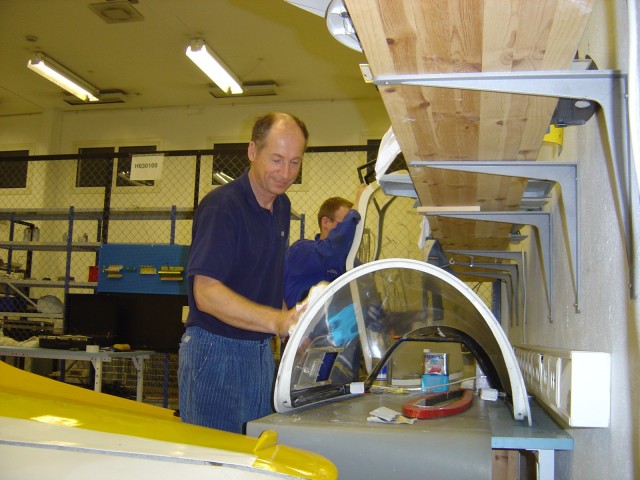 �yvind og Tom-Roger pusser hood