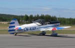 NRFs LN-KAP var stadig p� vingene og fl�y aerobatic i treningsomr�det.