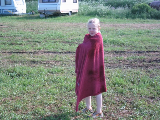 En no forfrossen frk Aske etter en sv�mmetur