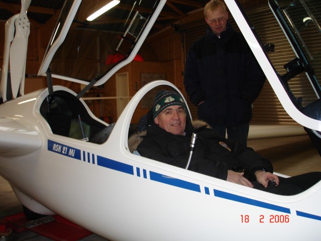 Teknisk Chef i cockpit p� ASK21 Mi